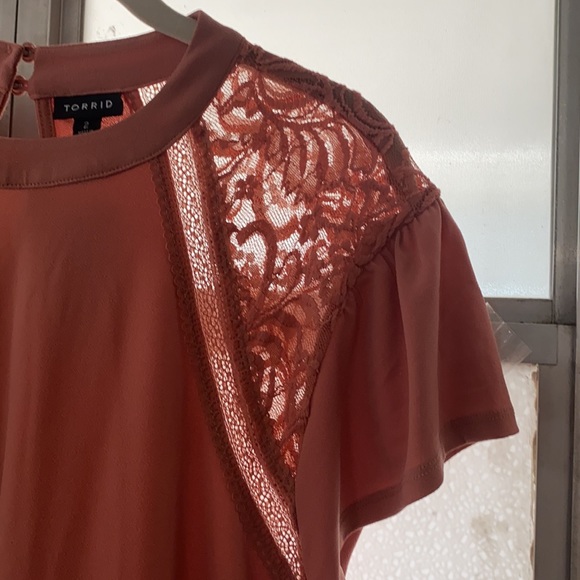 New Torrid salmon blouse 2X - Picture 2 of 7